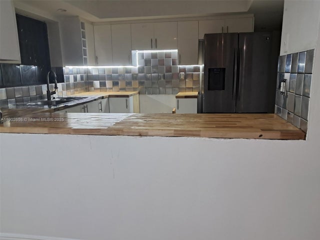 2 of 2 - 1550 Sw 86th Ct, Miami, FL