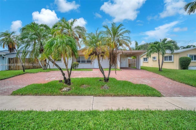 2 of 38 - 2112 N 32nd Ct, Hollywood, FL