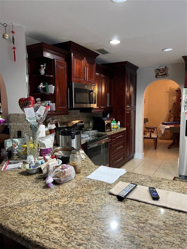4 of 5 - 14713 Sw 155th Pl, Miami, FL