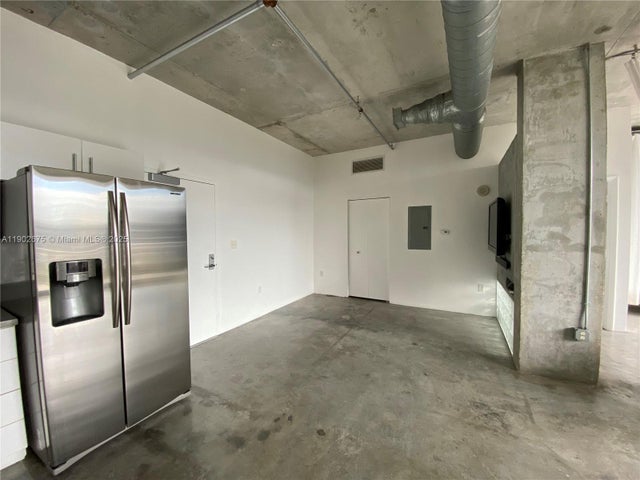3 of 12 - 444 Ne 30th St 702, Miami, FL