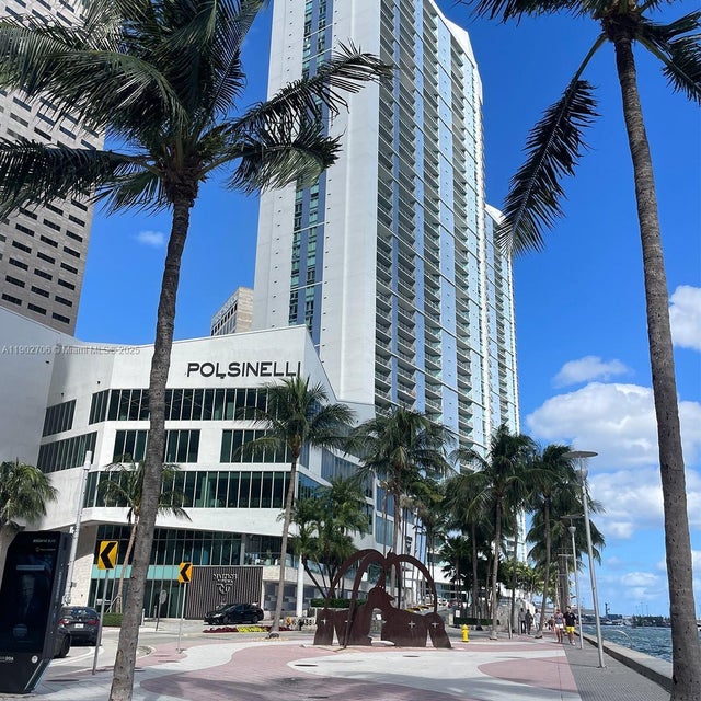5 of 28 - 335 S Biscayne Blvd 2200, Miami, FL