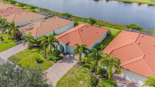 3 of 35 - 3348 Apple Blossom, Fort Myers, FL