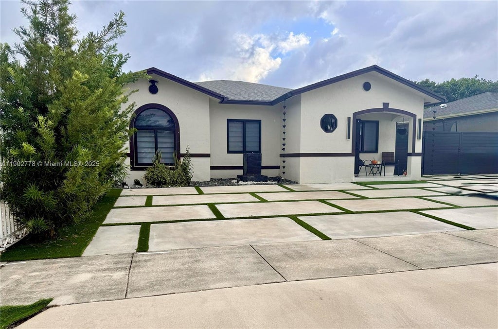 12456 Sw 198th St, Miami
