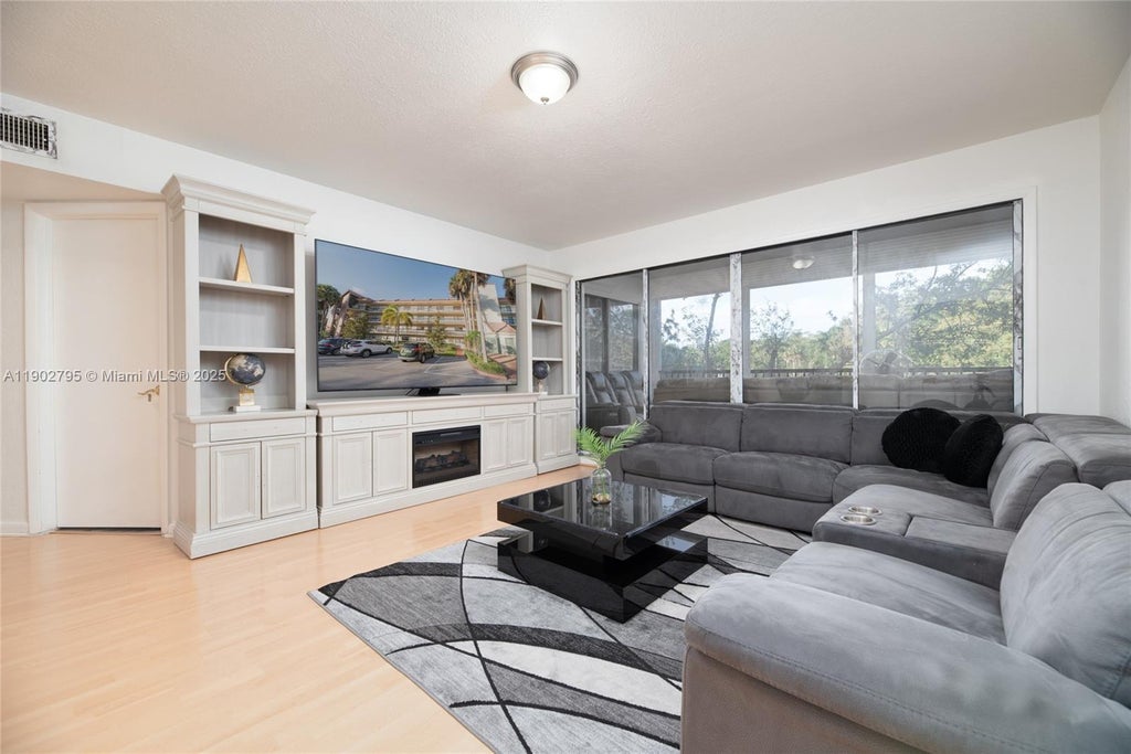 1720 Hammock Blvd 209, Coconut Creek