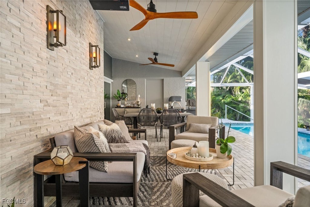 12488 Barrington Ct, Fort Myers