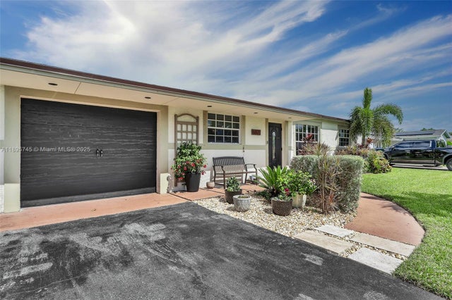 3 of 50 - 6821 Nw 6th St, Margate, FL