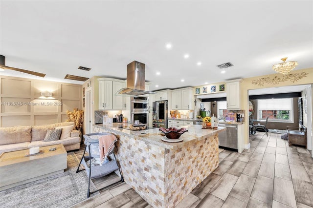 4 of 50 - 6821 Nw 6th St, Margate, FL