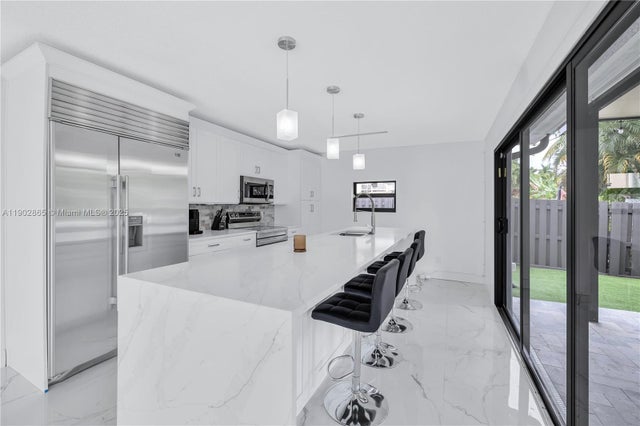 5 of 32 - 1608 Sw 5th Ct, Fort Lauderdale, FL