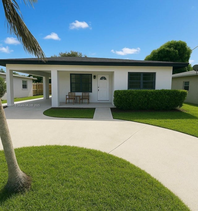 5742 Fletcher St, Hollywood