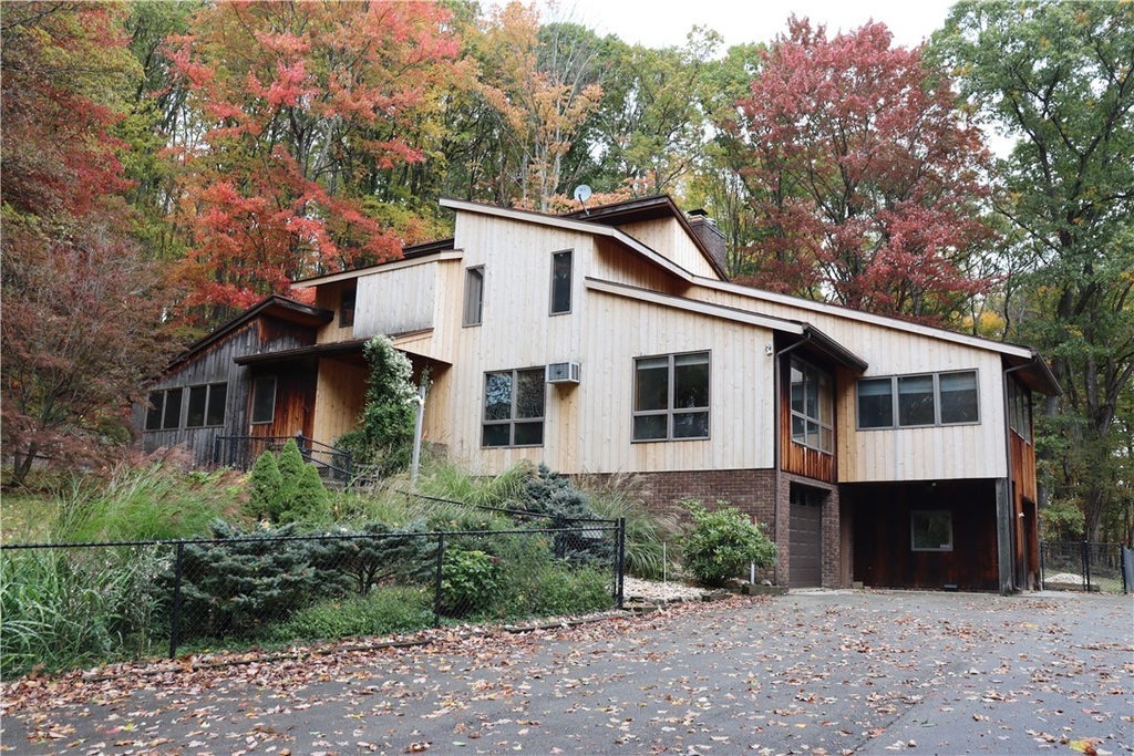 232 Red Arrow Road, Ligonier