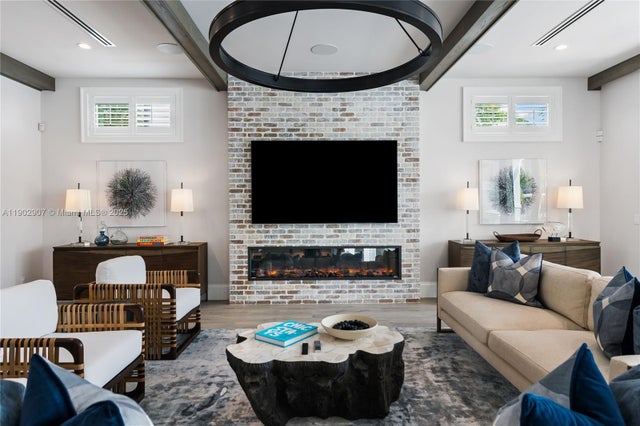 5 of 31 - 319 Coconut Isle Dr, Fort Lauderdale, FL