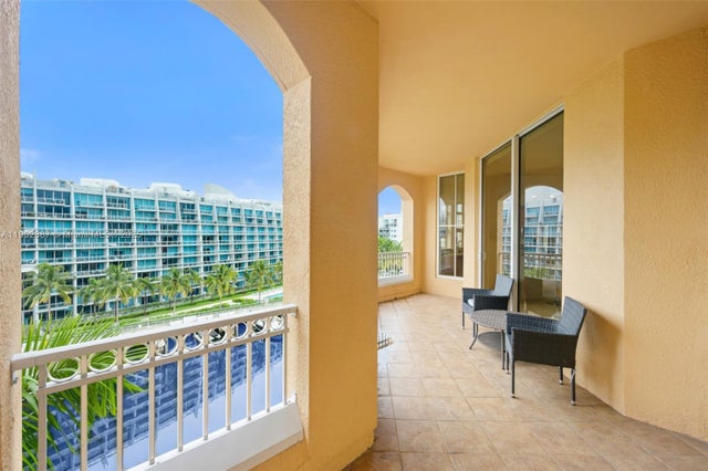 2 of 25 - 3001 Ne 185 St 613, Aventura, FL