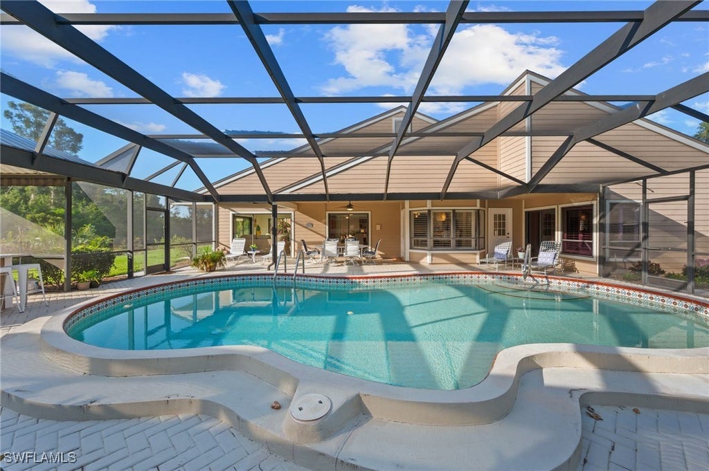 397 Edgemere Way N 11, Naples