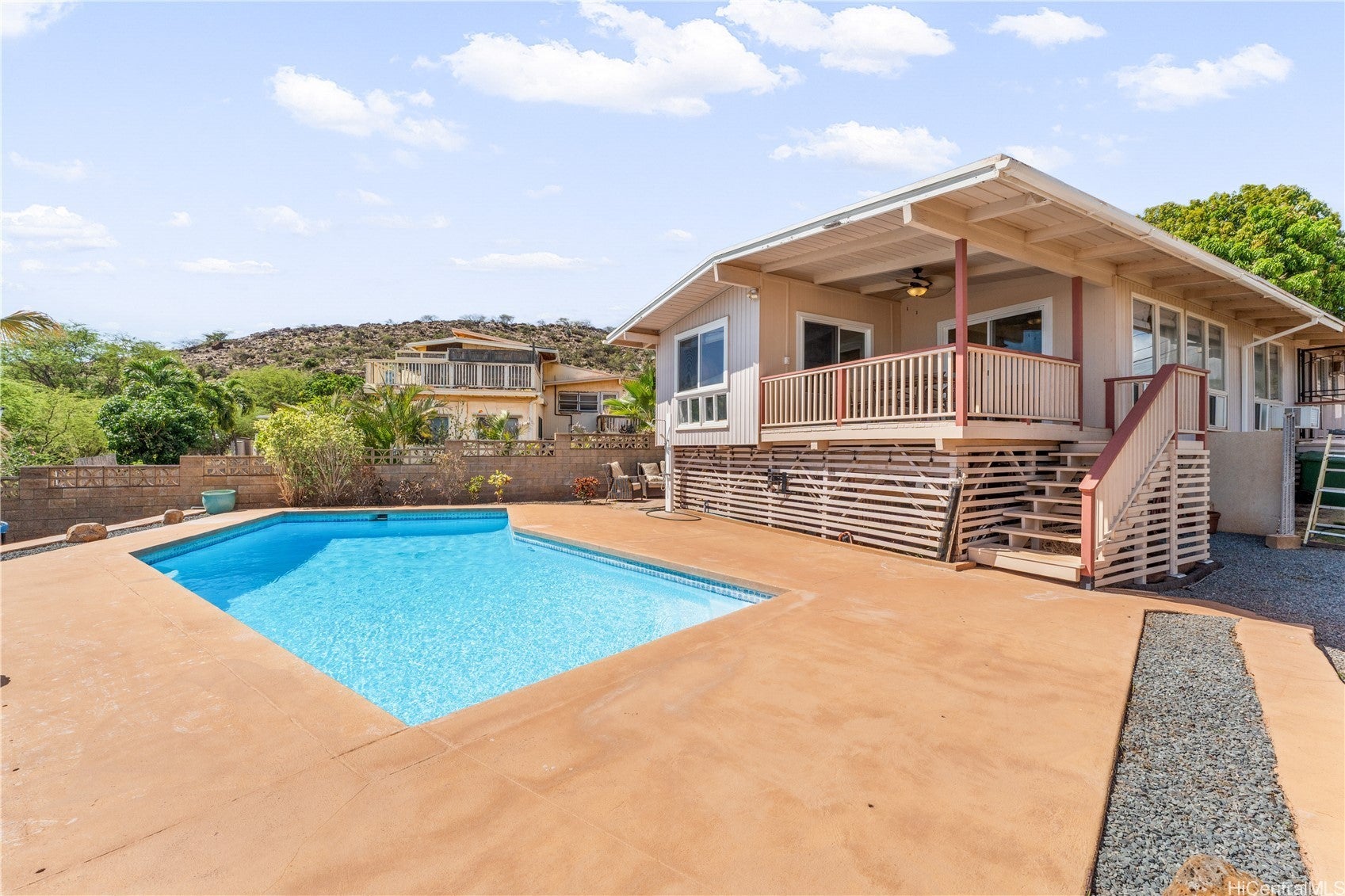 Photo of Listing #202524337