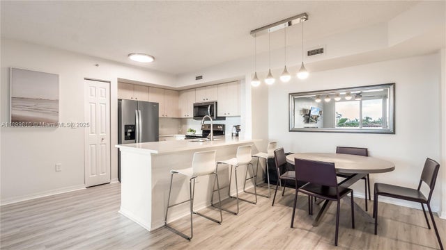 2 of 35 - 1801 N Flagler Dr 622, West Palm Beach, FL