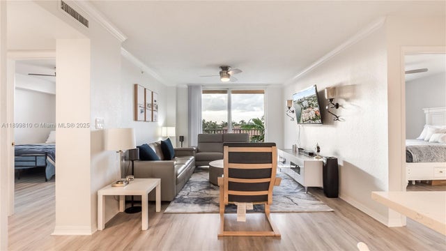 4 of 35 - 1801 N Flagler Dr 622, West Palm Beach, FL