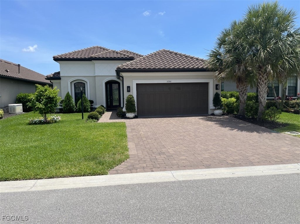 11741 Canal Grande Dr, Fort Myers