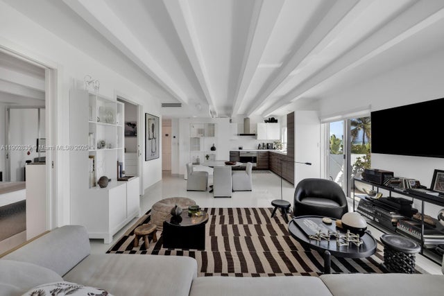 5 of 25 - 325 Ocean Dr 210, Miami Beach, FL