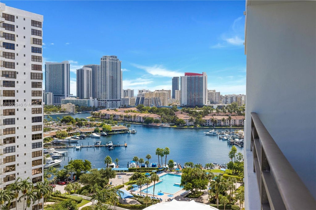 600 Three Islands Blvd 1522, Hallandale Beach