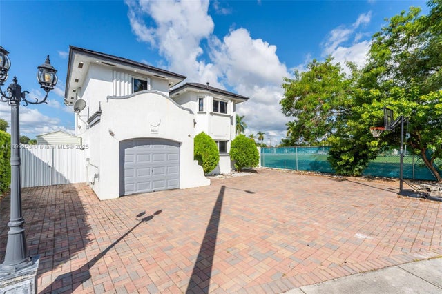 2 of 47 - 16100 Sw 141st Ave, Miami, FL