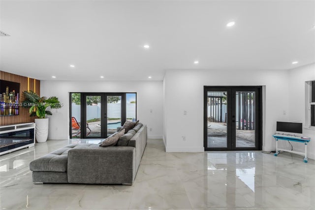 3 of 47 - 16100 Sw 141st Ave, Miami, FL