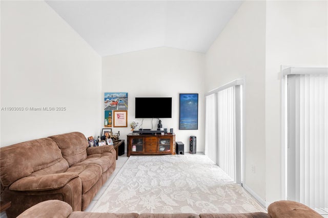 5 of 20 - 6410 Sw 112th Pl, Miami, FL