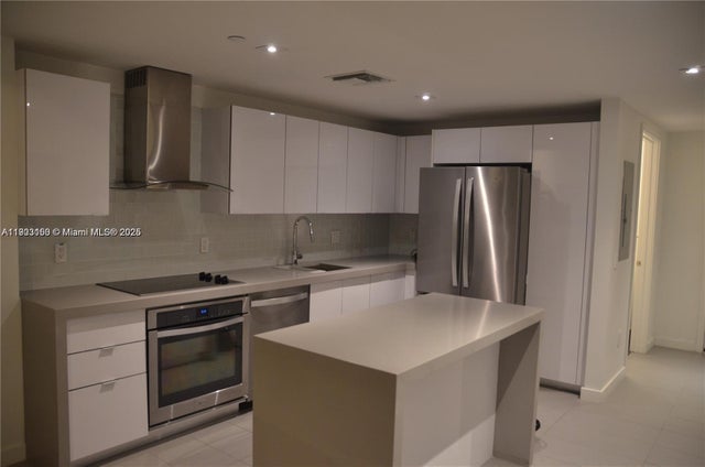 3 of 33 - 1600 Ne 1st Ave 1611, Miami, FL