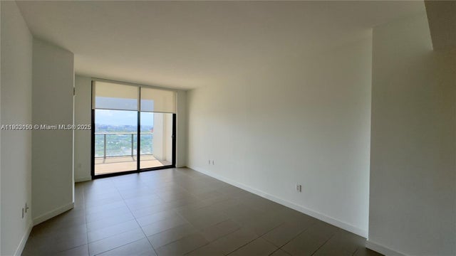 5 of 33 - 1600 Ne 1st Ave 1611, Miami, FL