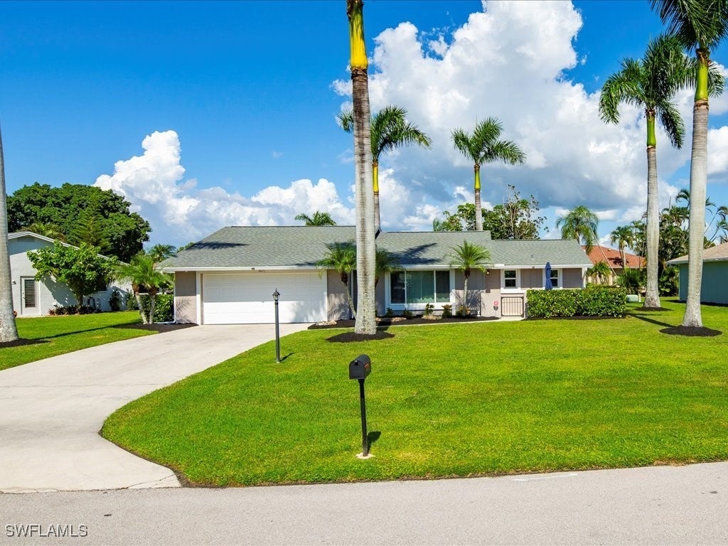 4821 Molokai Dr, Naples