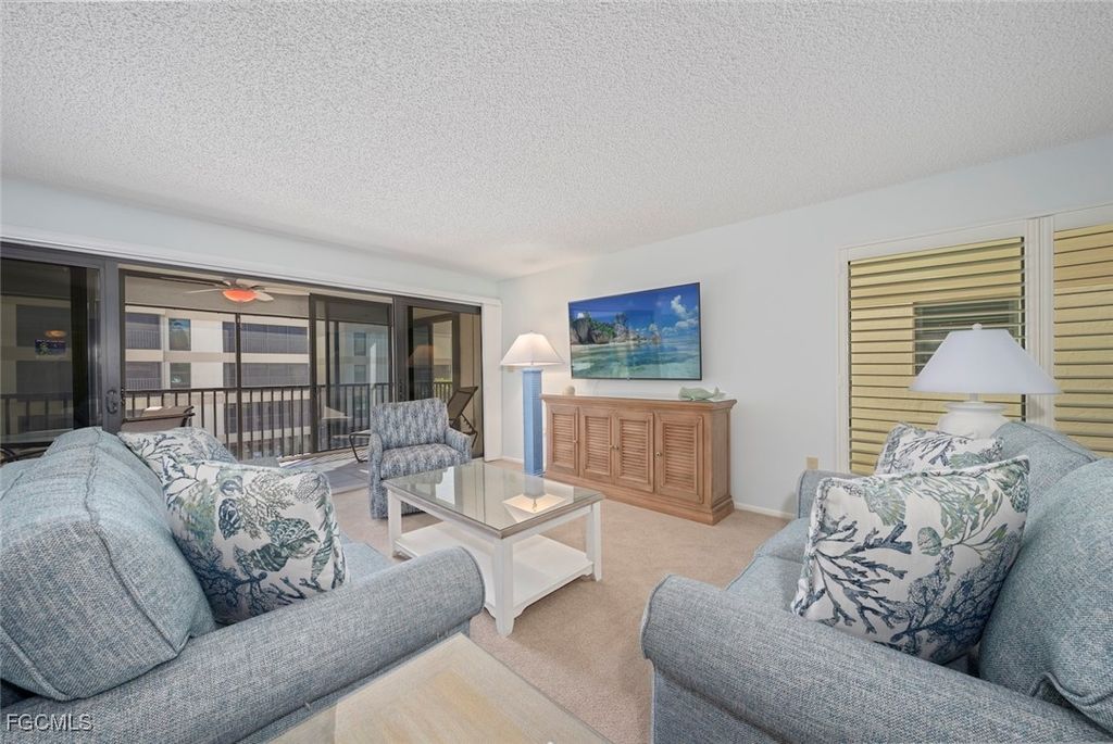 2721 W Gulf Dr 213, SANIBEL
