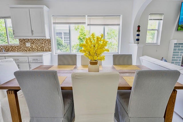 5 of 31 - 126 Nw 33rd St, Miami, FL