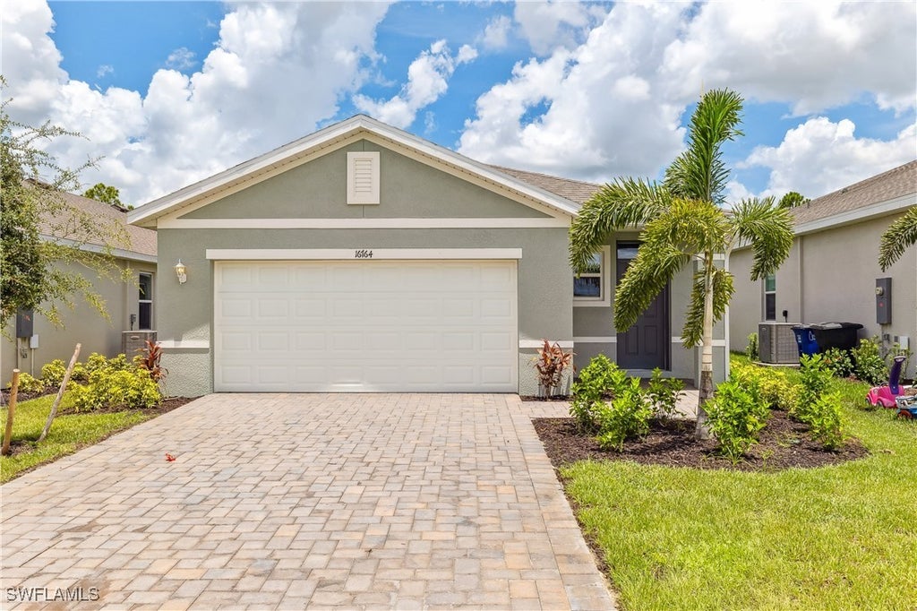 2690 Soft Coral Way, North Fort Myers