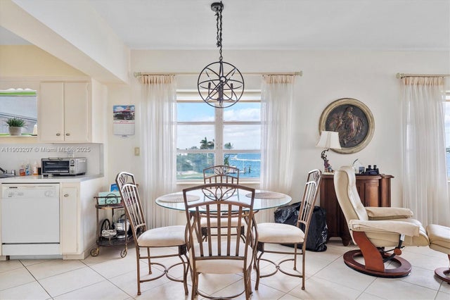 5 of 31 - 10300 W Bay Harbor Dr 4d, Bay Harbor Islands, FL