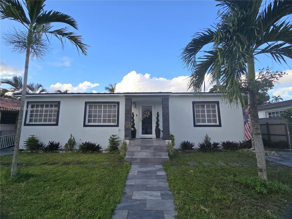 675 E 31st St, Hialeah