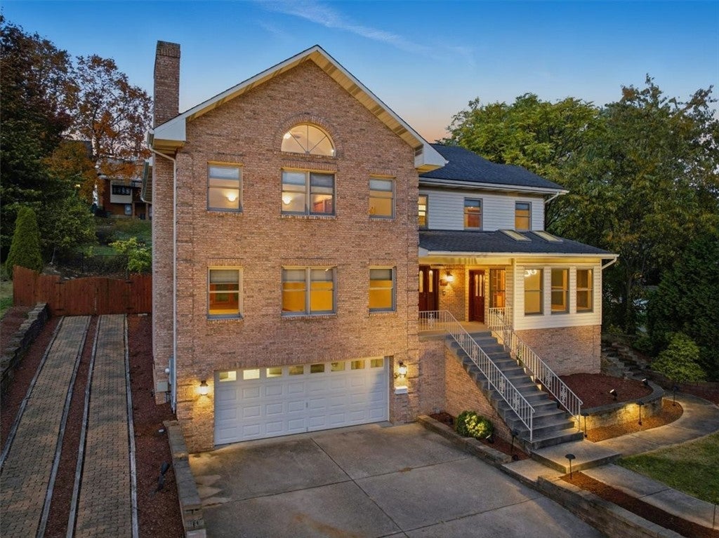 547 Gallion Avenue, Brookline