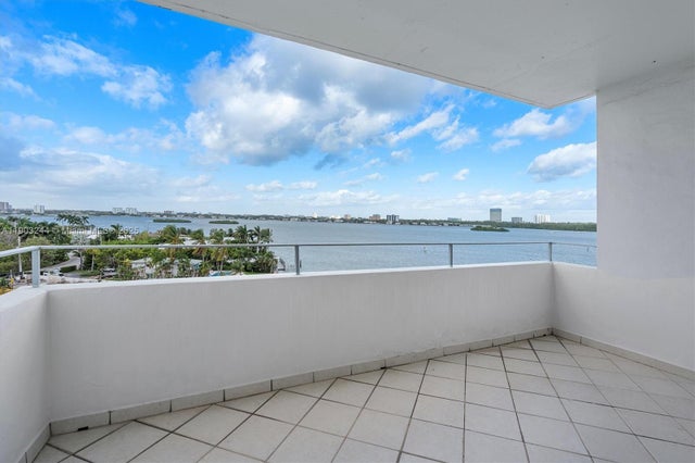 4 of 34 - 10300 W Bay Harbor Dr 8b, Bay Harbor Islands, FL