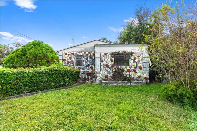 4 of 21 - 500 Nw 46th St, Miami, FL