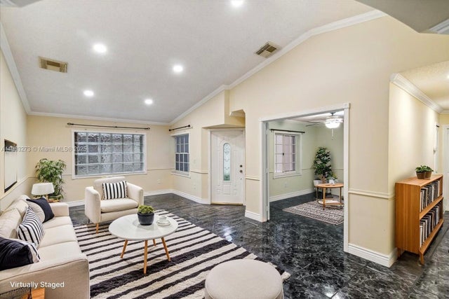 5 of 40 - 17610 Sw 4th Ct, Pembroke Pines, FL