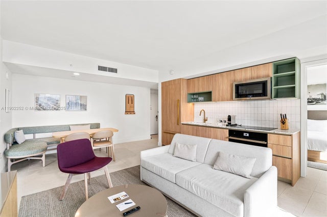 2 of 39 - 159 Ne 6th St 2405, Miami, FL