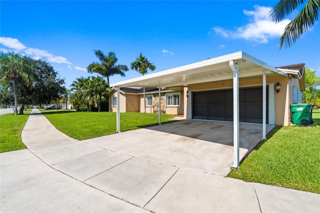 2 of 35 - 11201 Sw 138th Ter, Miami, FL