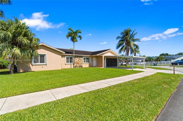3 of 35 - 11201 Sw 138th Ter, Miami, FL