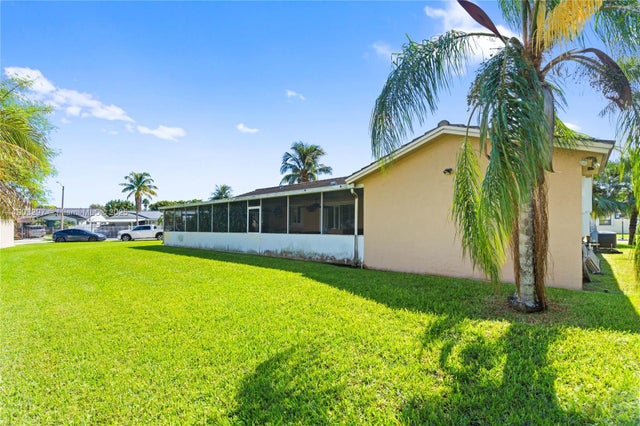 5 of 35 - 11201 Sw 138th Ter, Miami, FL
