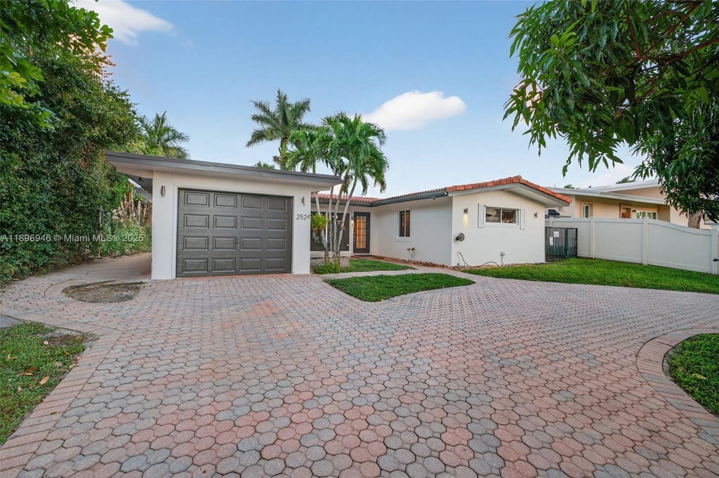 2524 Marathon Ln, Fort Lauderdale