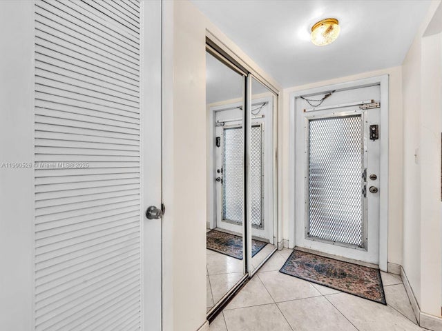 3 of 47 - 8465 Sunrise Lakes Blvd 212, Sunrise, FL