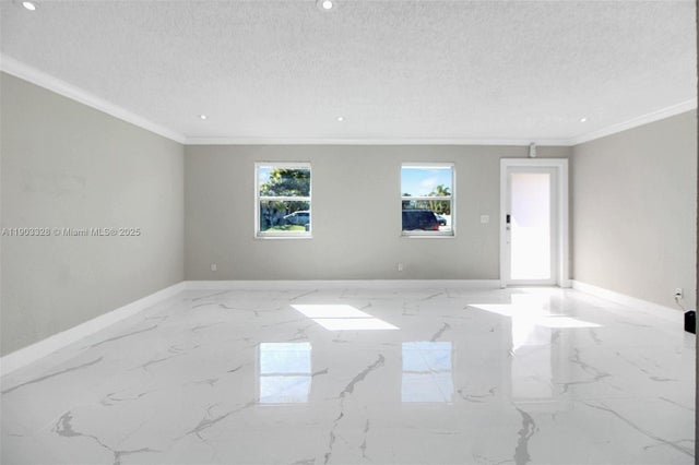 4 of 33 - 365 Sw 17th Ave, Homestead, FL