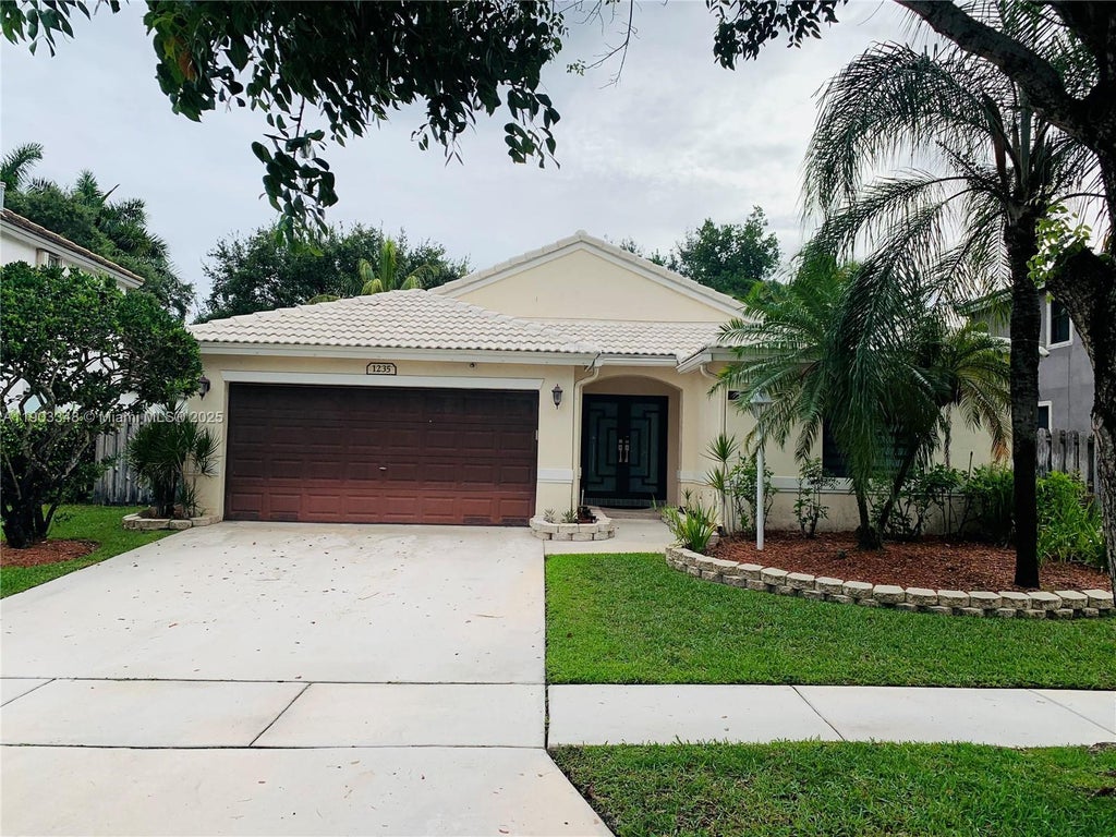 1235 Nw 144th Ave, Pembroke Pines