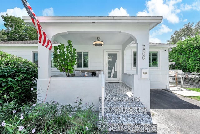 2 of 53 - 5800 Sw 47th St, Miami, FL
