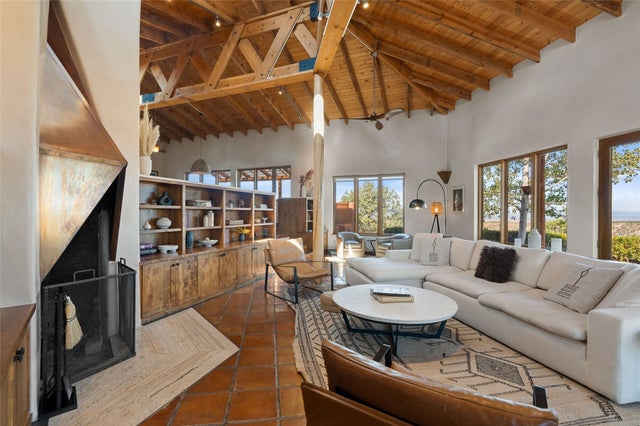 66 Paseo Encantado Ne, Santa Fe