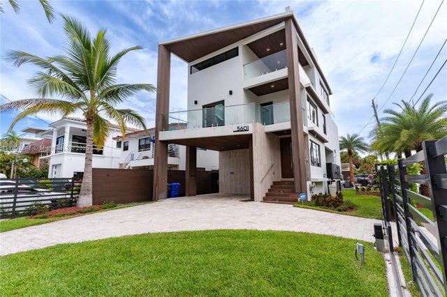 2 of 79 - 5601 N Ocean Dr, Hollywood, FL