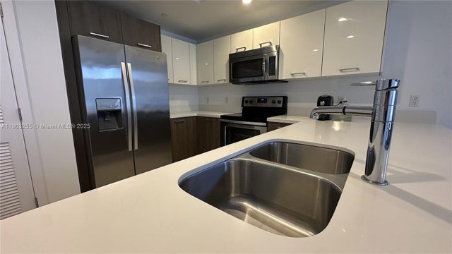 4 of 35 - 1120 98th St 303, Bay Harbor Islands, FL